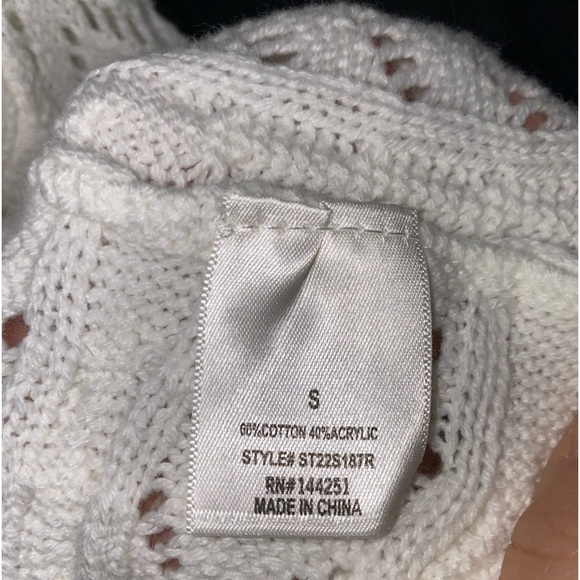 NWT Francesca’s Twisted Ivory Knit Sweater - Small - Picture 9 of 11